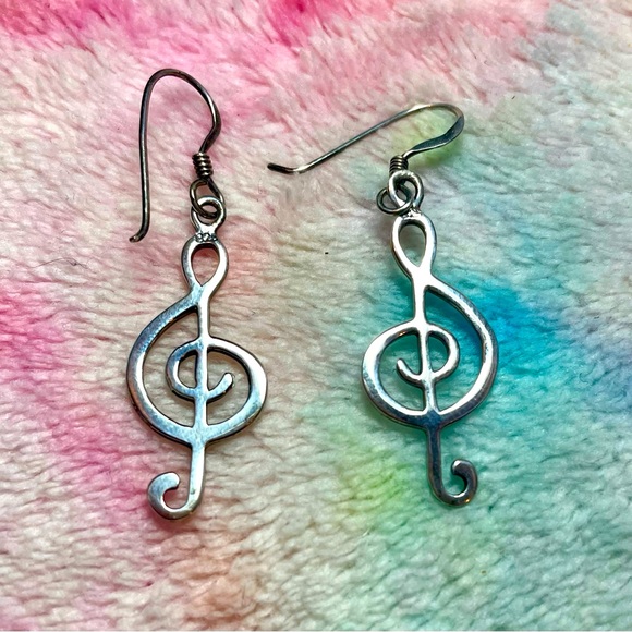 Sterling Silver (925) Treble Cleft Dangle Earrings - Picture 1 of 3